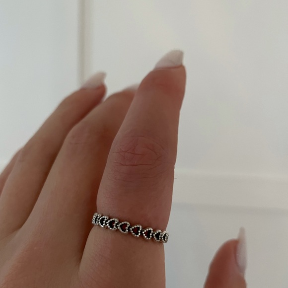 Perfect condition Pandora ring - Picture 5 of 9